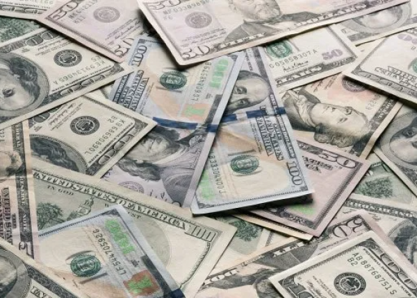 Billetes de cien Dólares