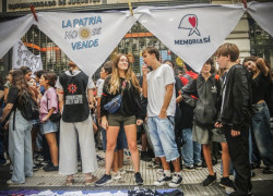 Jóvenes en la marcha del 24 de Marzo